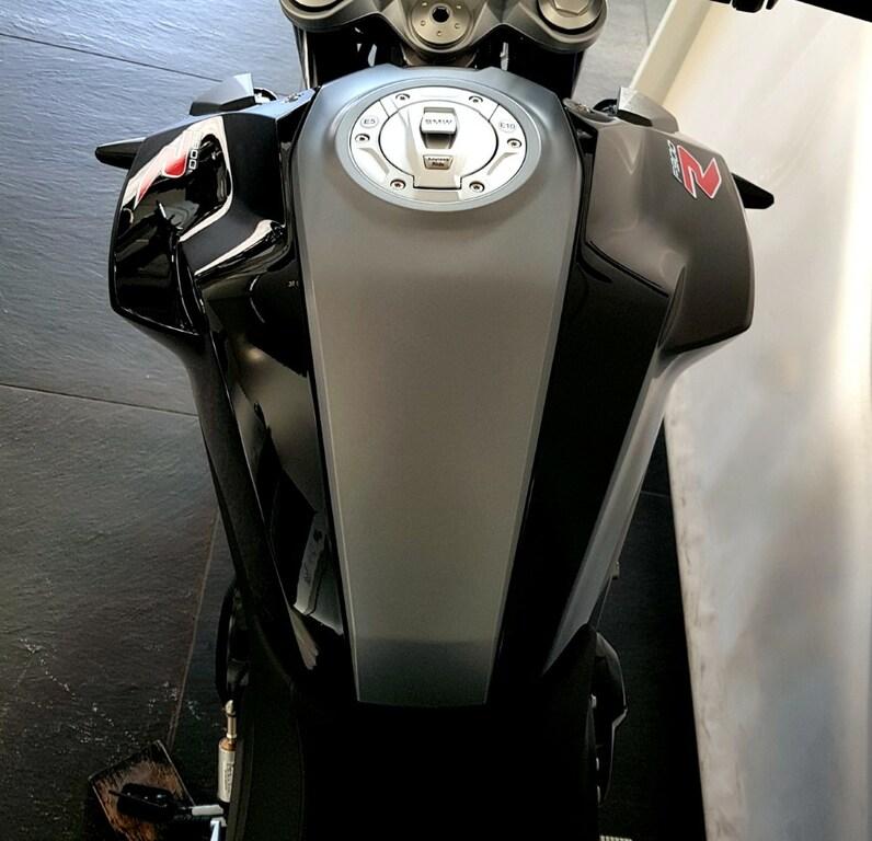 F 900 R