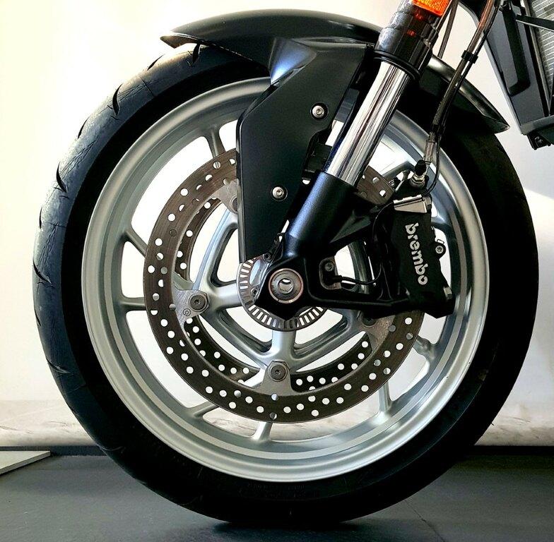 F 900 R