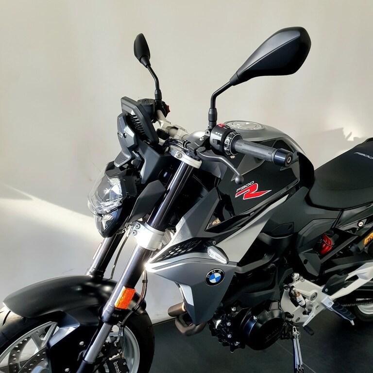 F 900 R