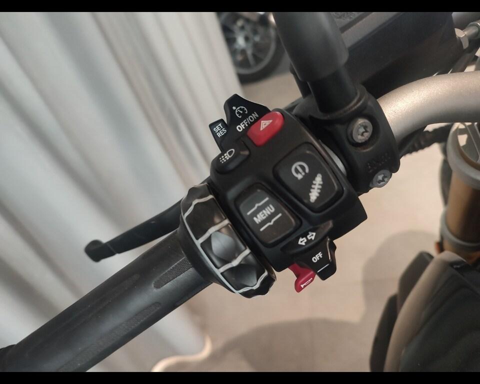 R 1250 R