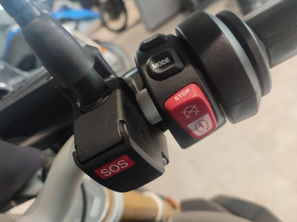 R 1250 R