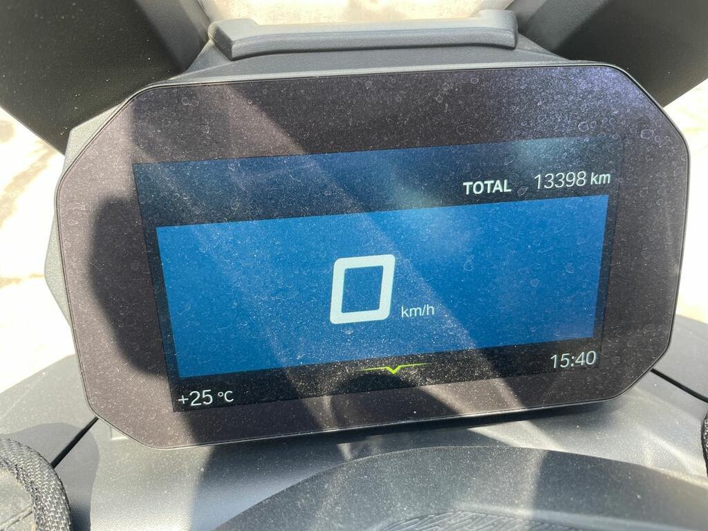 C 400 X