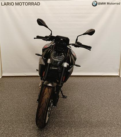 F 900 R
