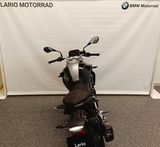 F 900 R