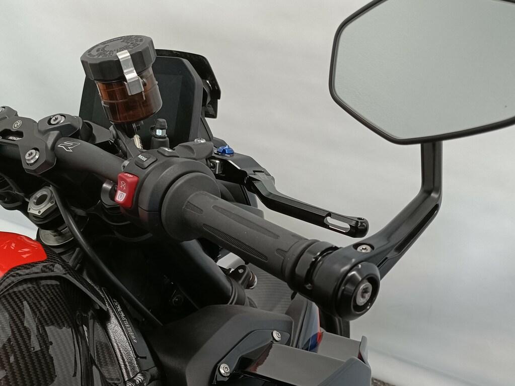 M 1000 R