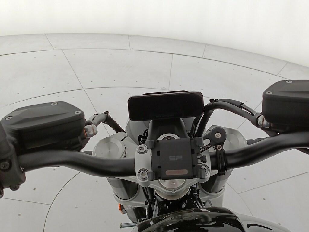 R 12