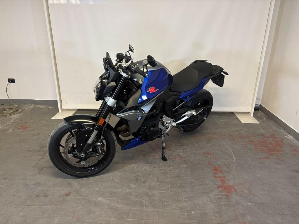 F 900 R