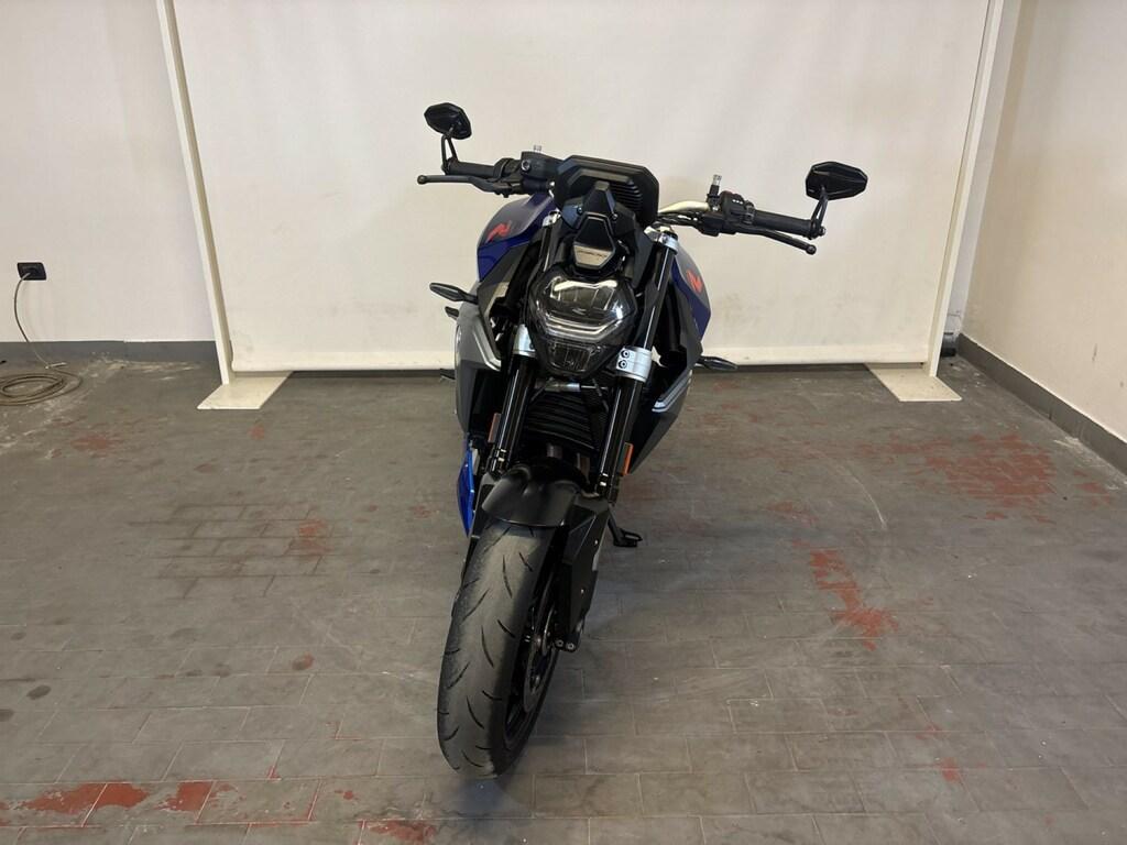 F 900 R