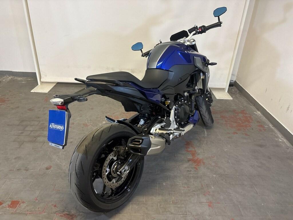 F 900 R
