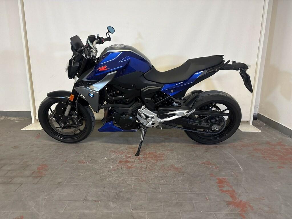 F 900 R