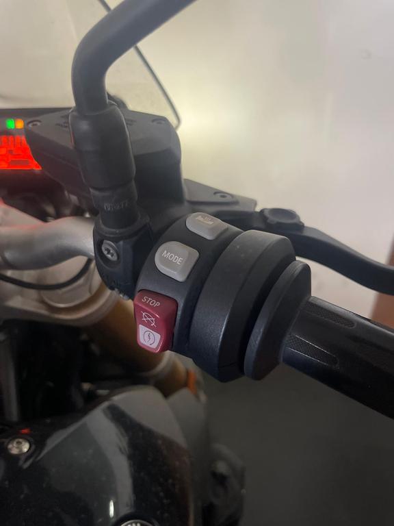 R 1200 R