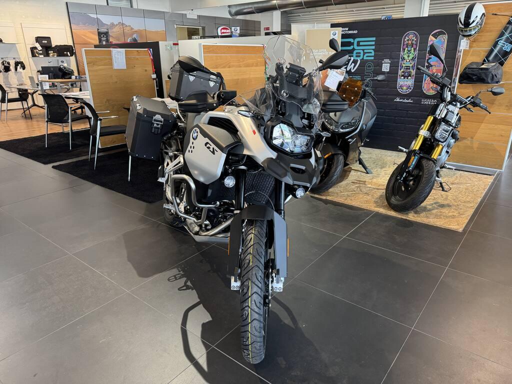 F 900 GS