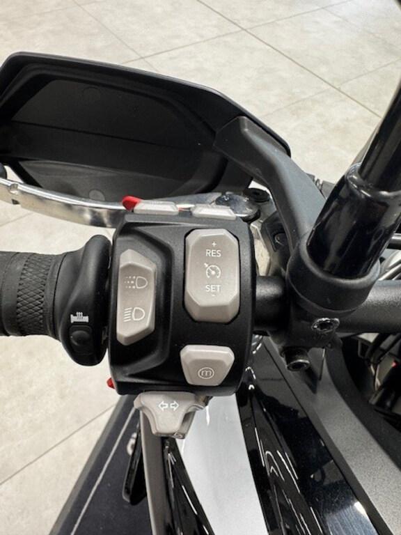 TIGER 900