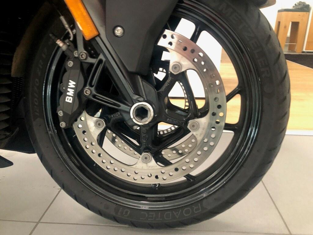 K 1600 B
