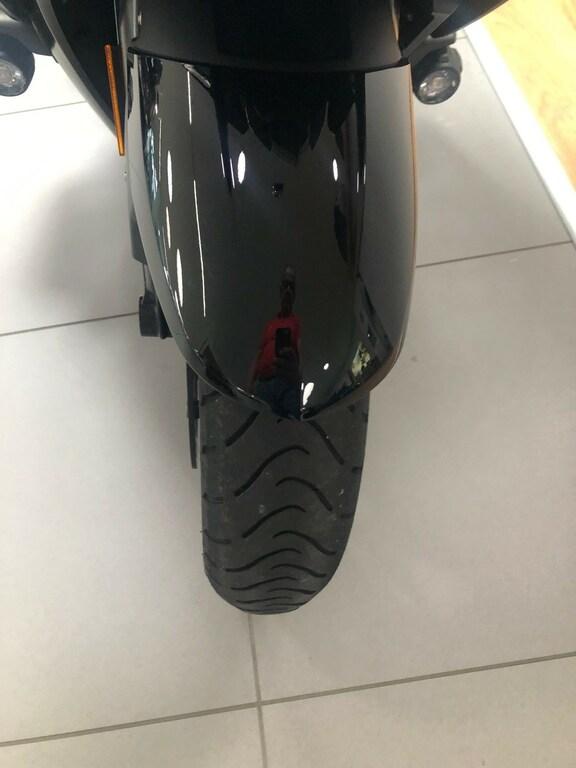 K 1600 B
