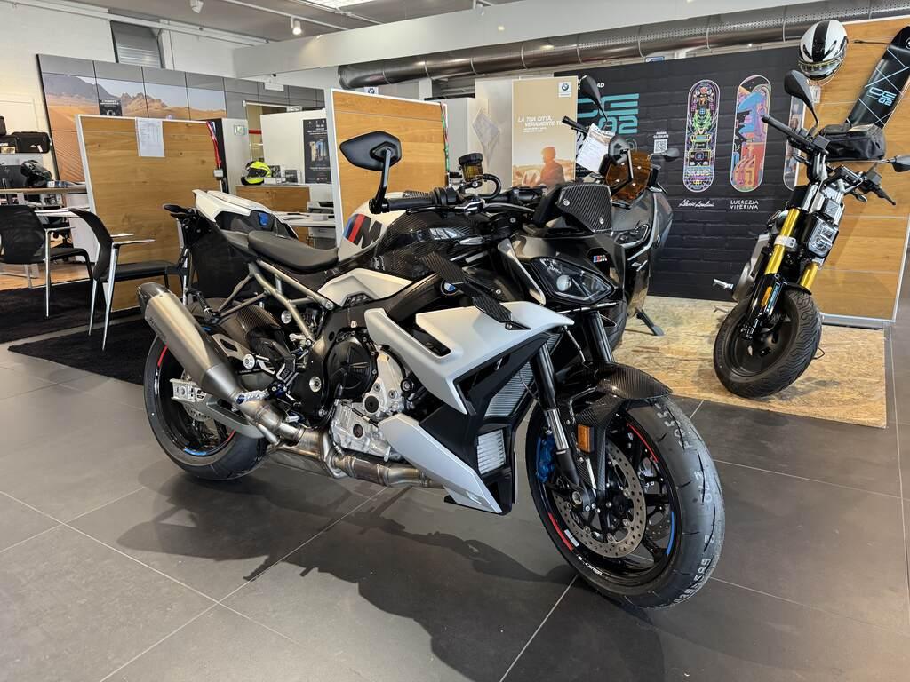 M 1000 R