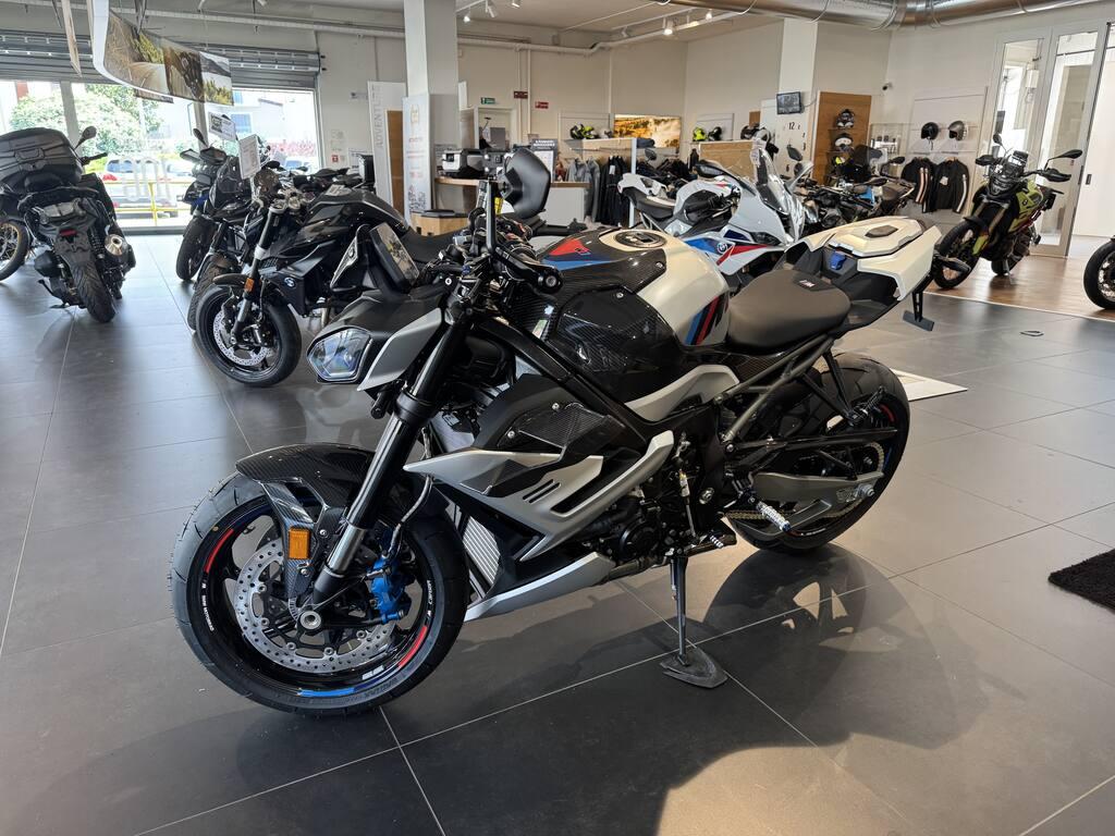 M 1000 R