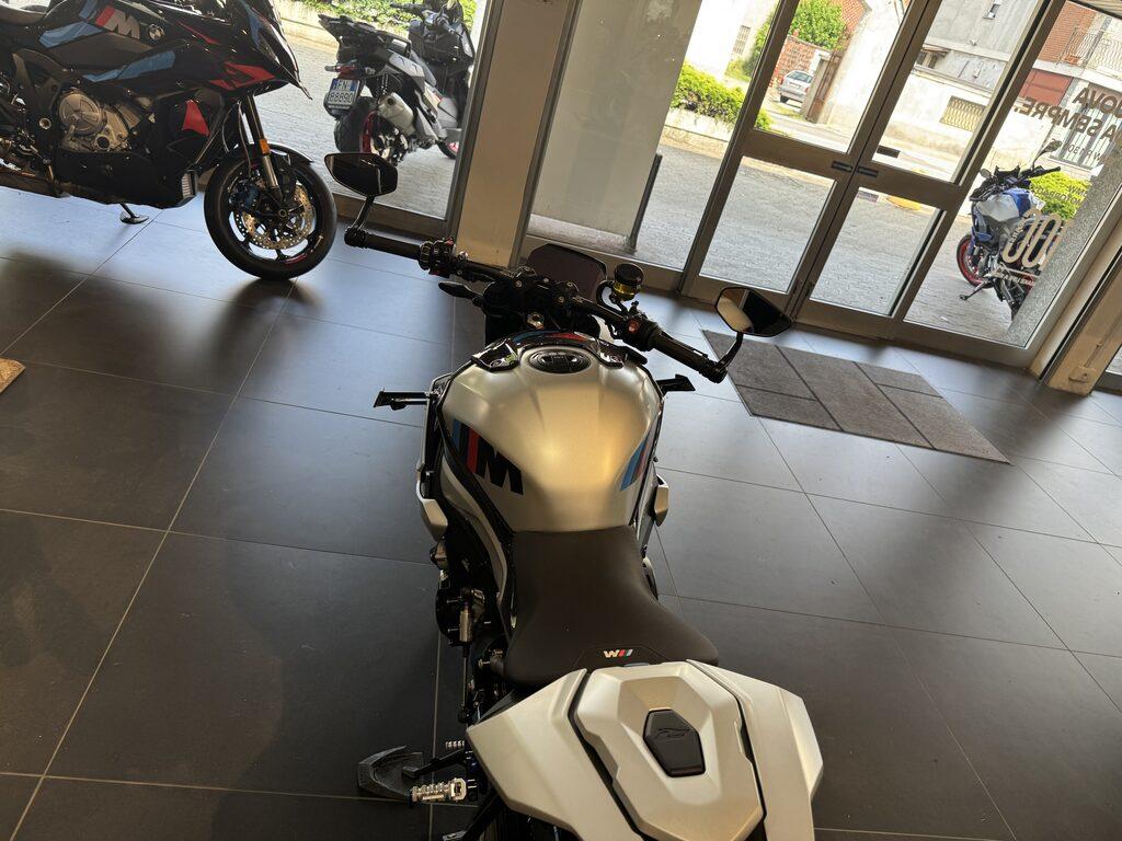 M 1000 R