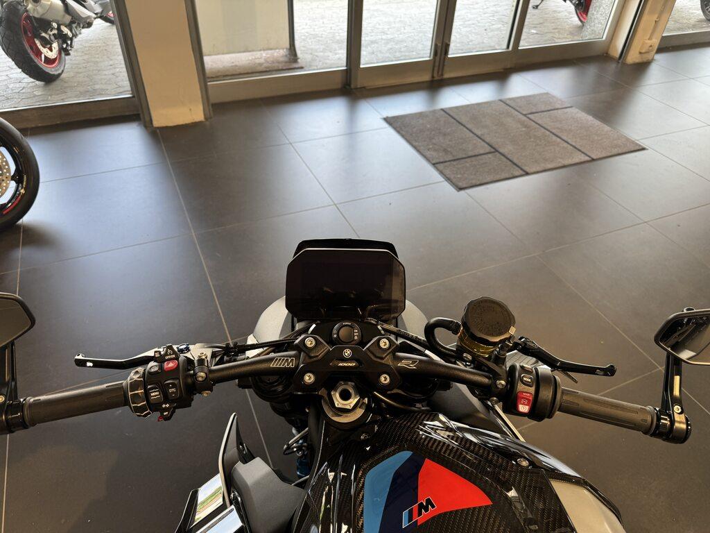 M 1000 R