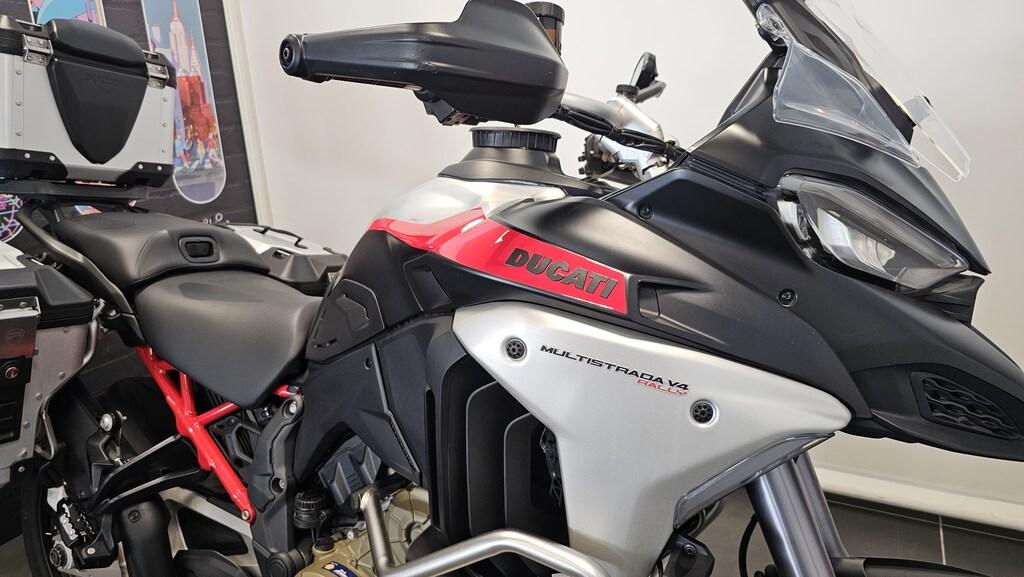 MULTISTRADA V4