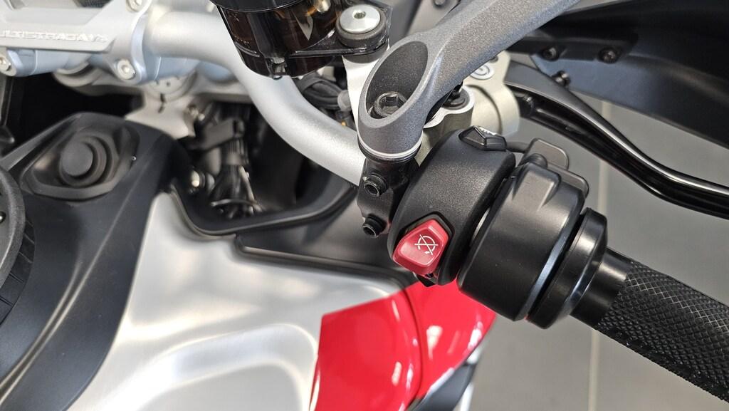 MULTISTRADA V4