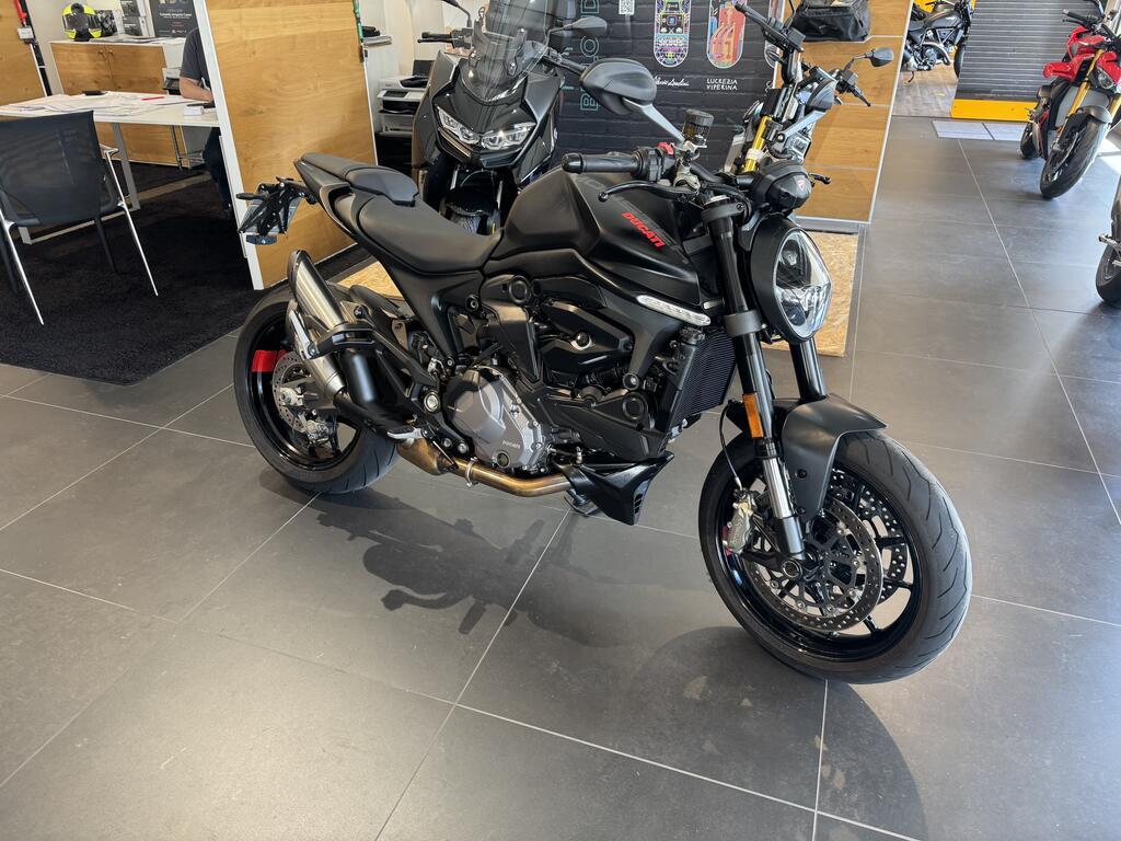 MONSTER 950