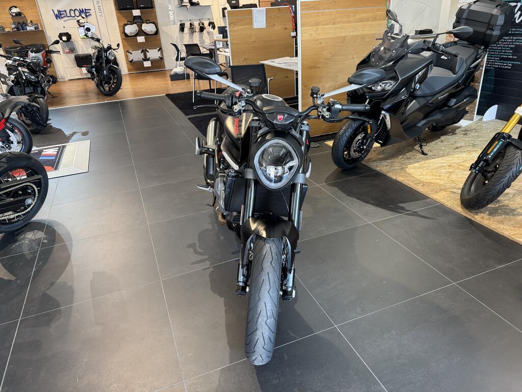MONSTER 950