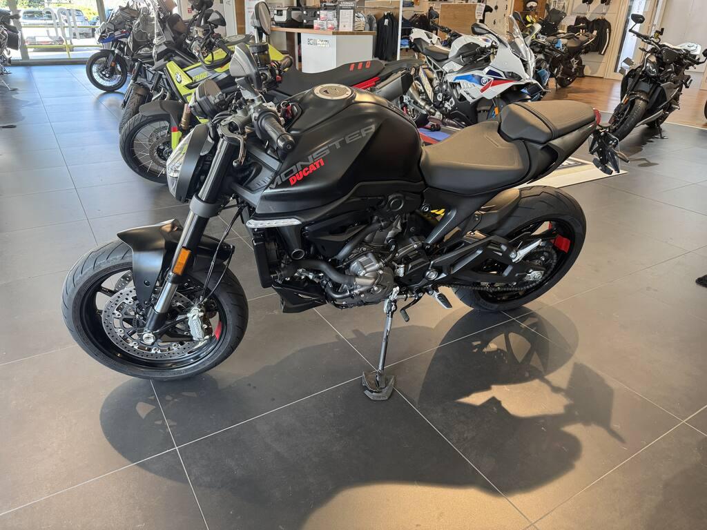 MONSTER 950