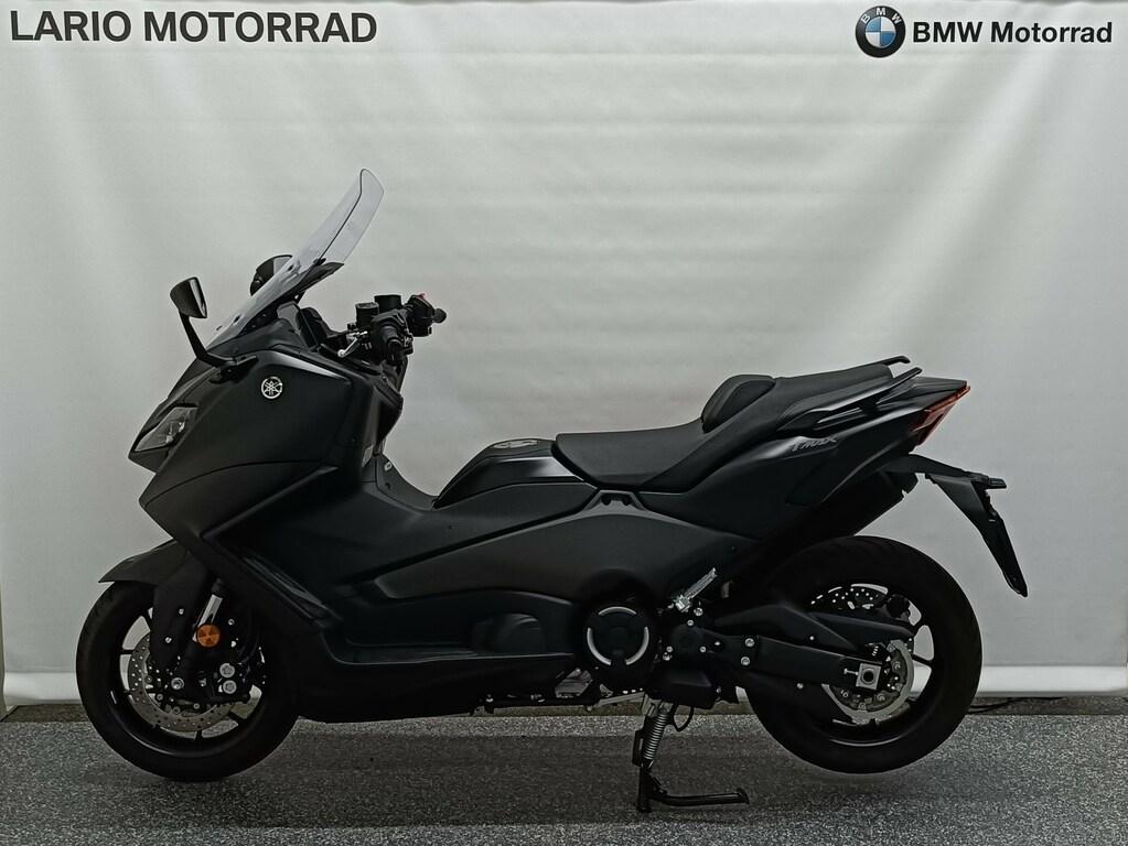 T-MAX 560