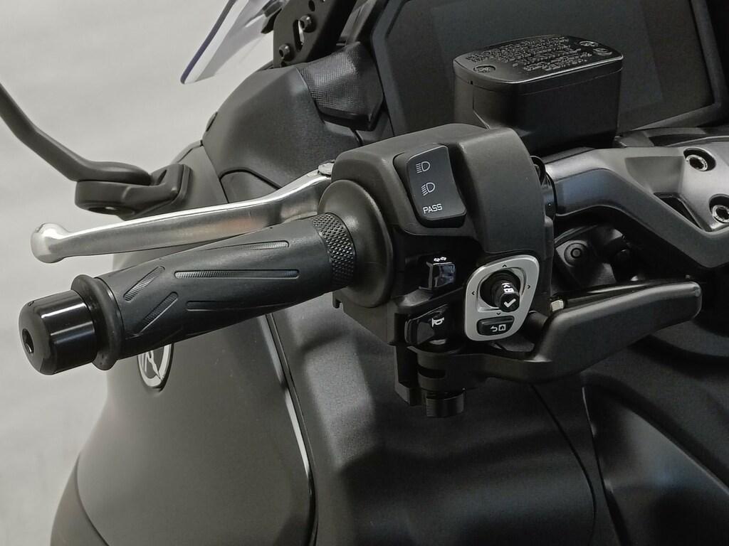 T-MAX 560