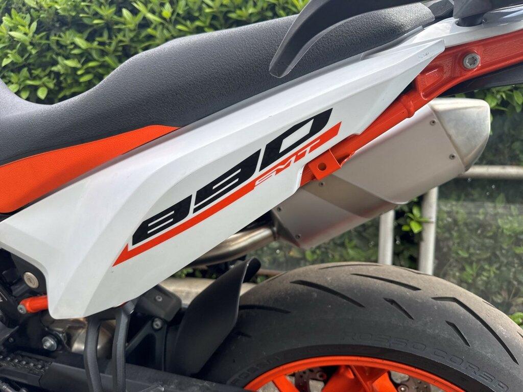 890 SMT