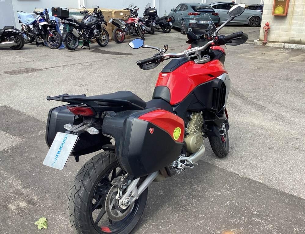 MULTISTRADA V4