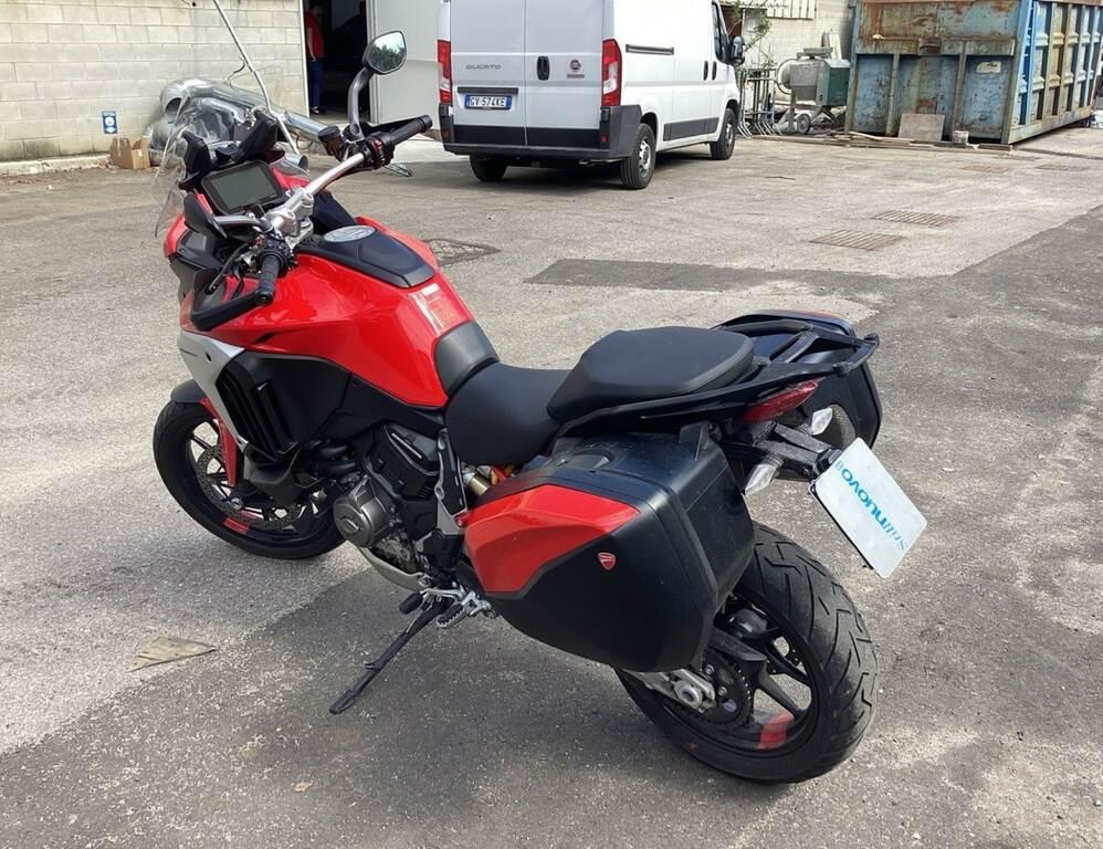 MULTISTRADA V4