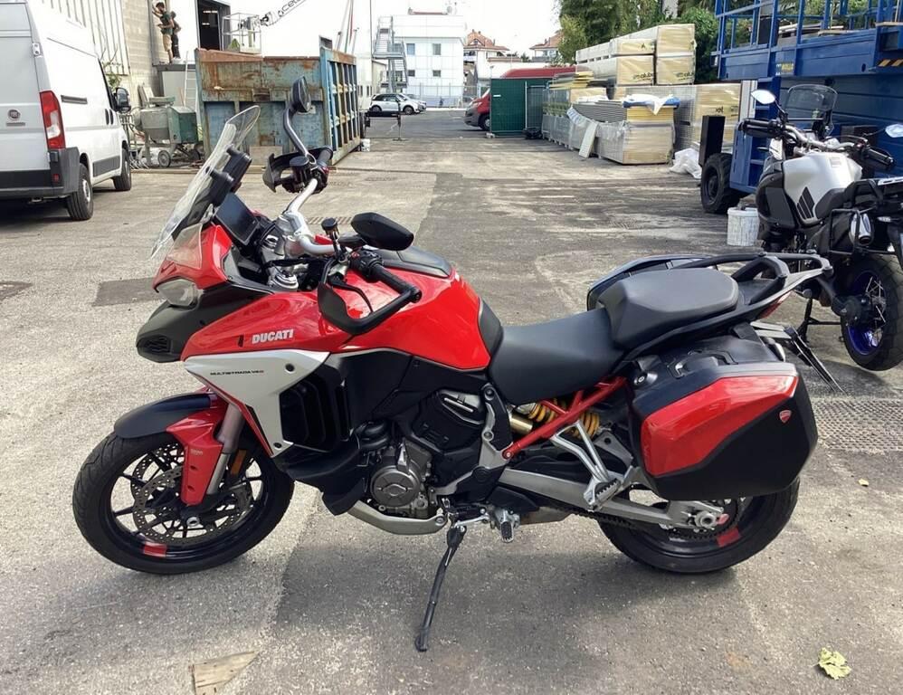 MULTISTRADA V4