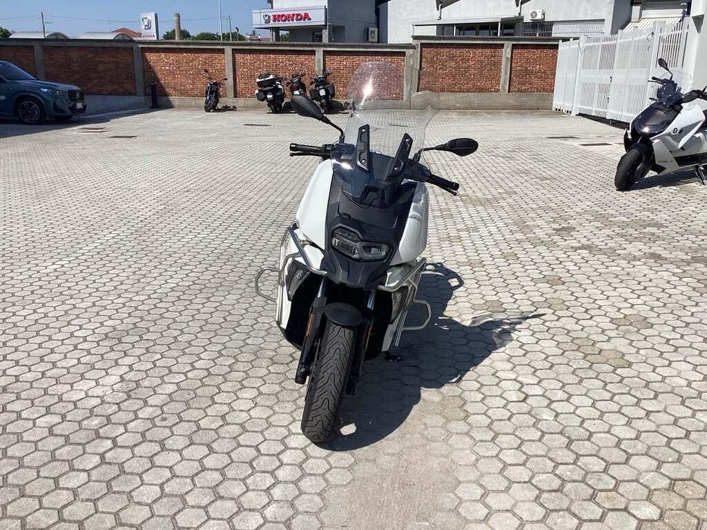 C 400 X