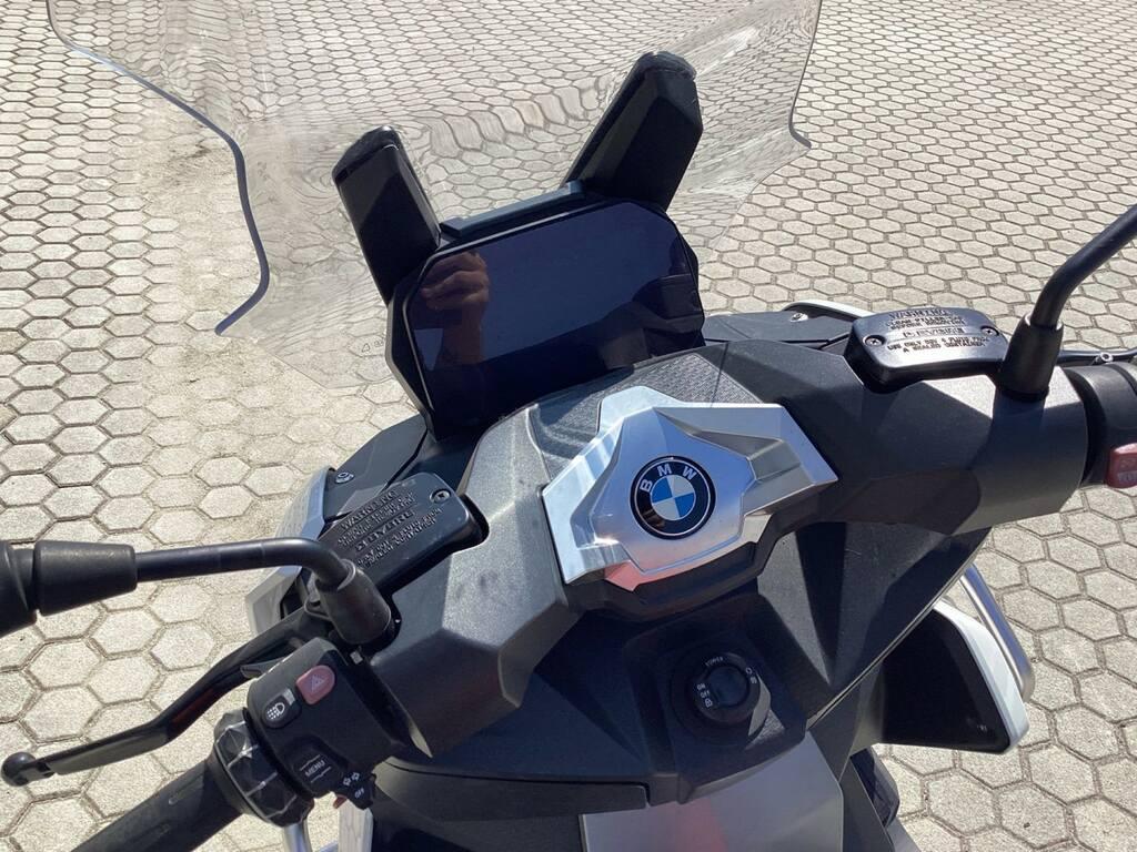 C 400 X