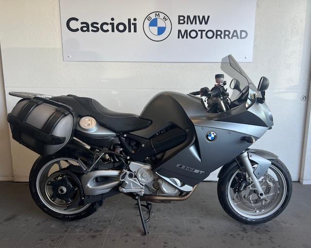 F 800 ST