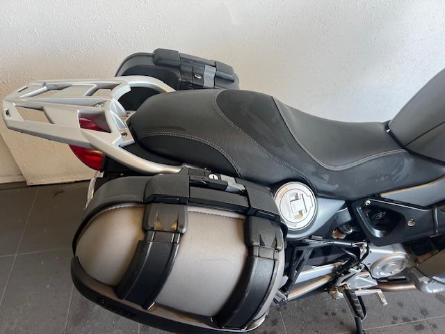 F 800 ST