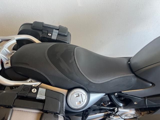 F 800 ST