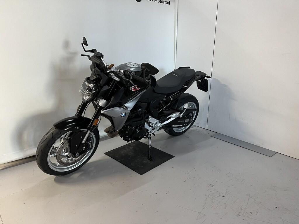 F 900 R