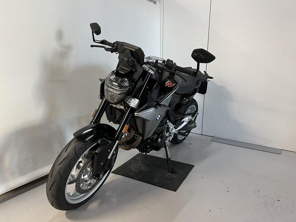 F 900 R