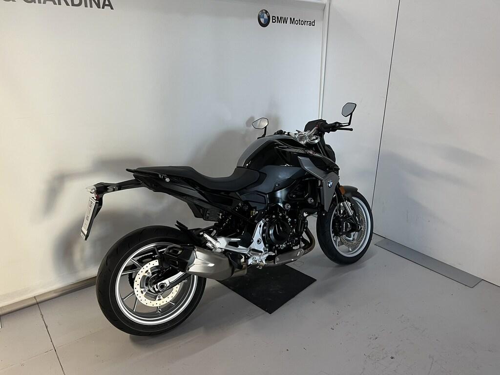 F 900 R