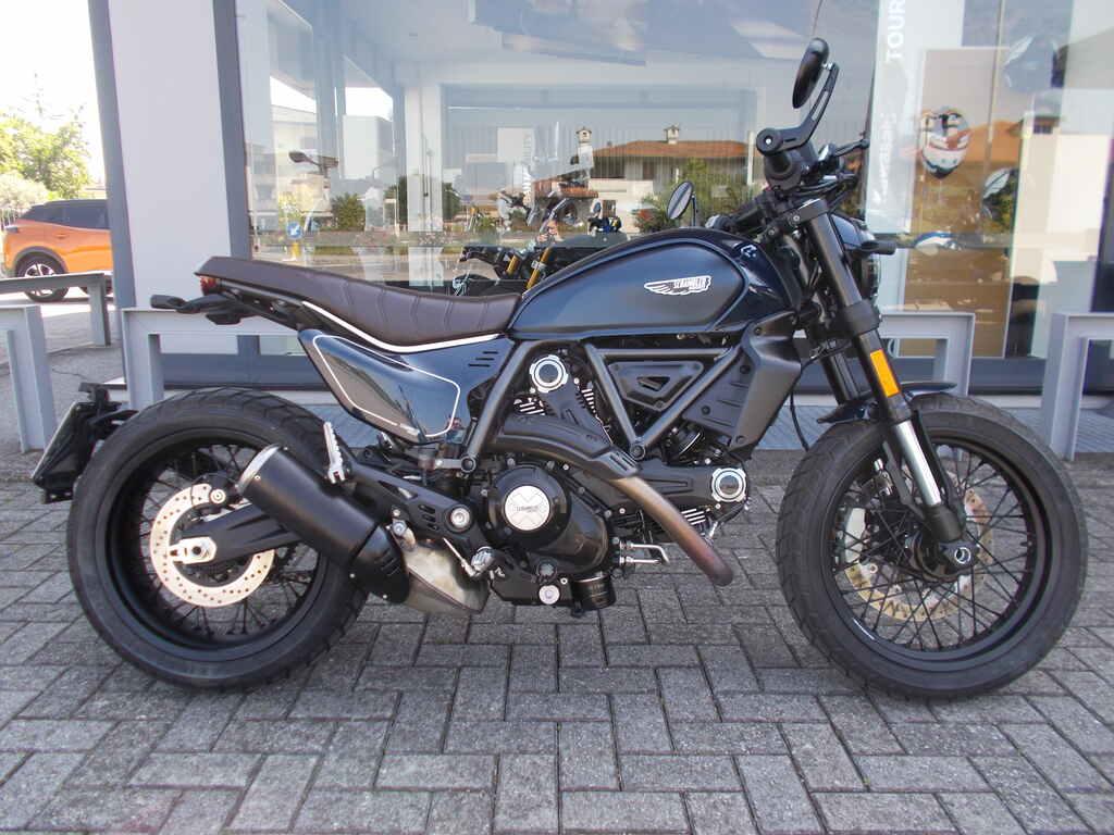 SCRAMBLER 800