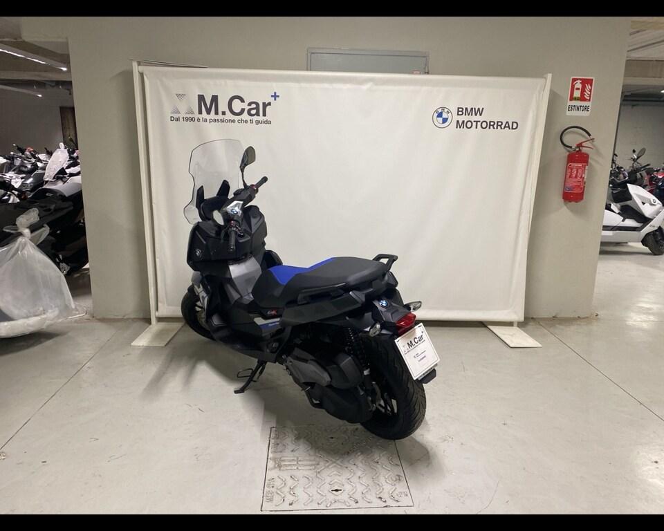 C 400 X