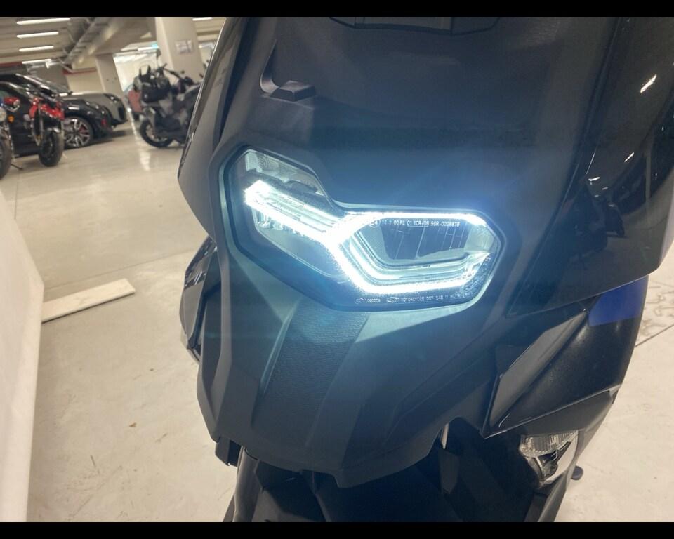 C 400 X