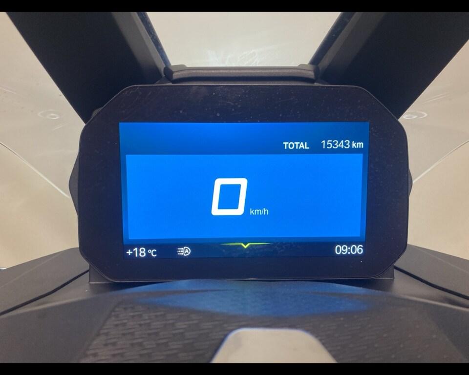 C 400 X