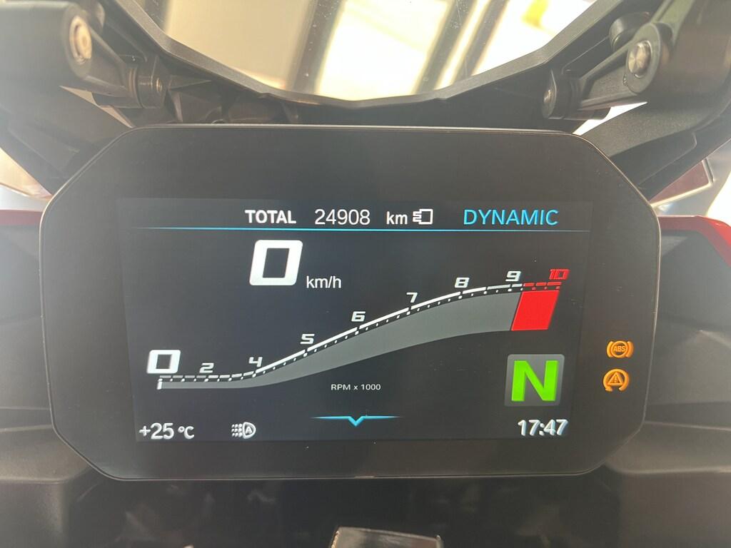 F 900 XR