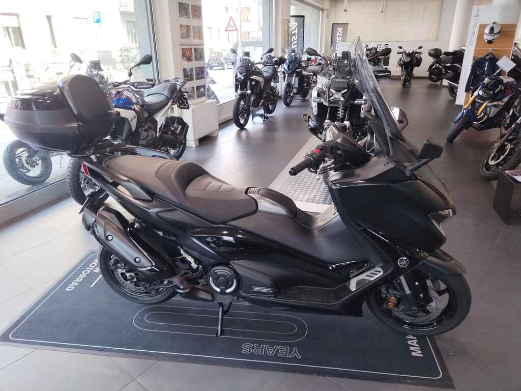 T-MAX 560