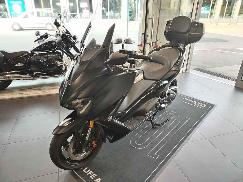 T-MAX 560