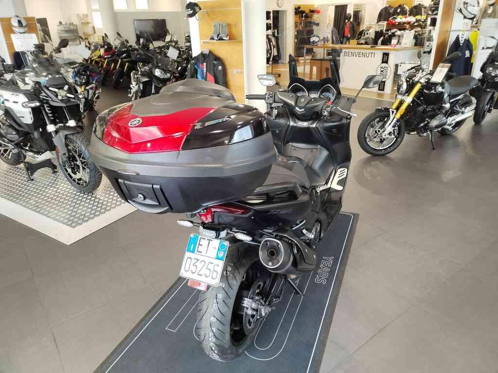 T-MAX 560